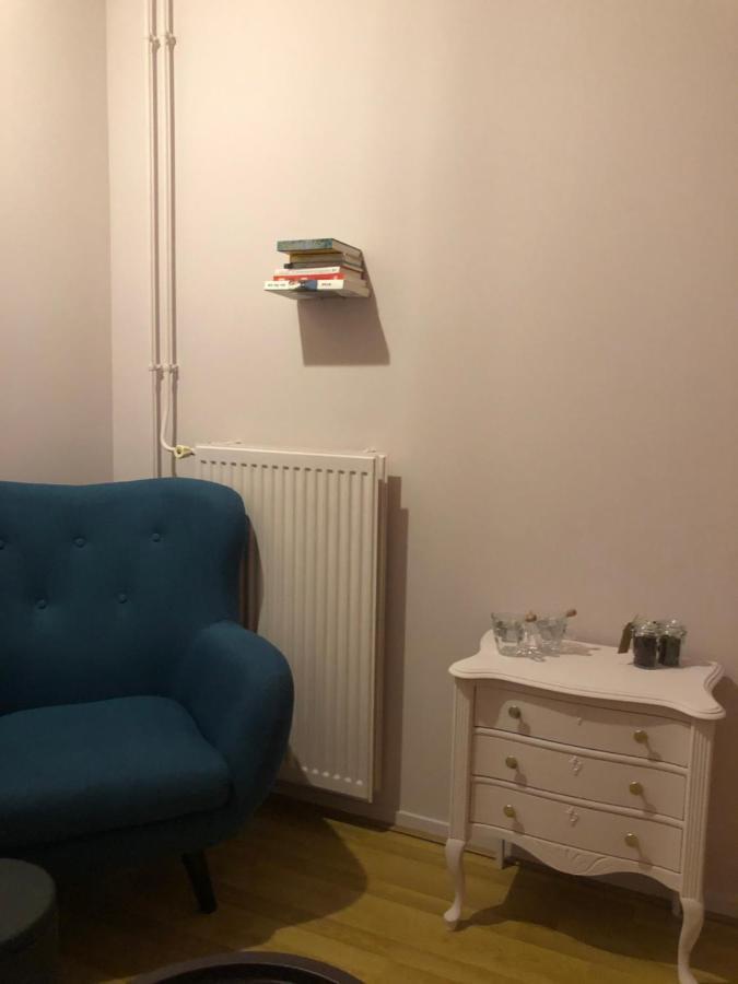 Guesthouse Uit De Kunst Leeuwarden Esterno foto