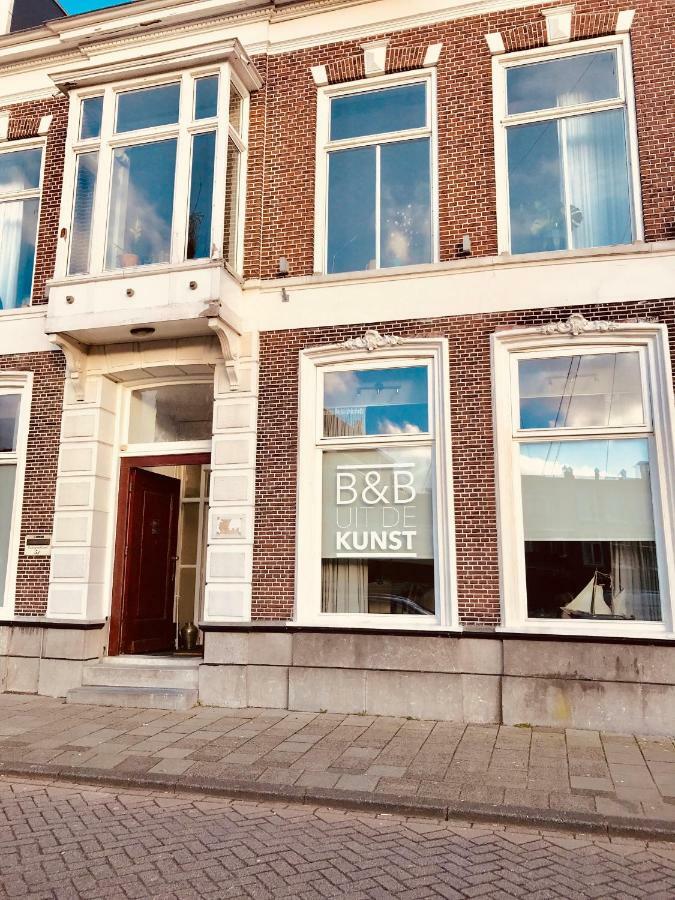 Guesthouse Uit De Kunst Leeuwarden Esterno foto
