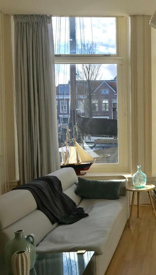 Guesthouse Uit De Kunst Leeuwarden Esterno foto
